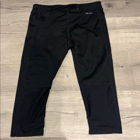 Nike running Dri fit Capri leggings - Picture 2 of 5